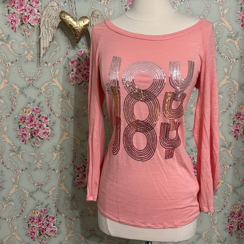 YFB Young Fabulous & Broke soft JOY t-shirt top peach scoop neck size Small